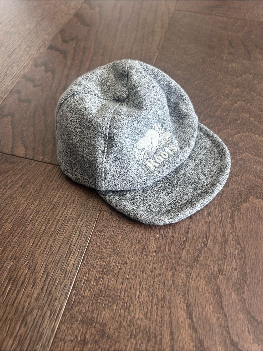 Roots Size 6-12 month Baby's Hat